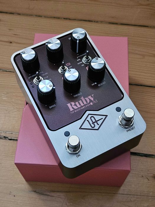 Universal Audio UAFX Ruby '63 Top Boost Amplifier
