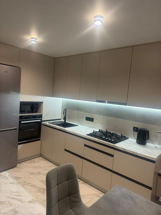 Здається Шикарна 1 кімната ЖК Сімейний Комфорт.