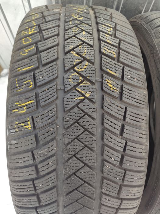 Продам гуму R20  245/40-275/35 vredestein різноширокі