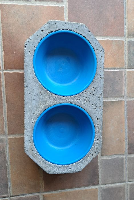 Pias para comida de animais