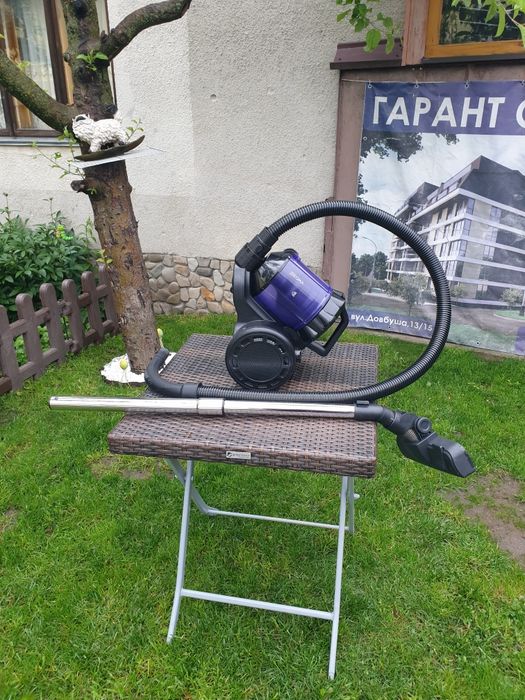 ЗНИЖКА!! Пилосос ZEEGMA 900watt (колба) стан нового!