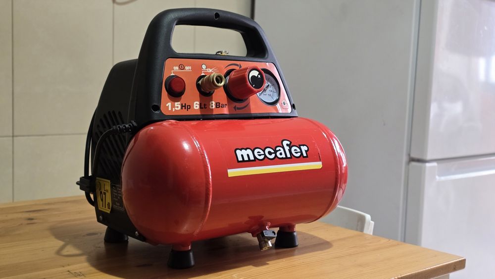 Compressor de ar MECAFER 6L 1.5hp 8 Bar