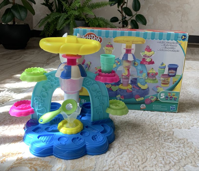 Фабрика морозива б/у play-doh