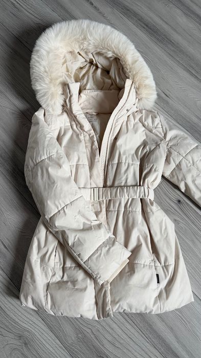 Пуховичок oysho молочного кольору