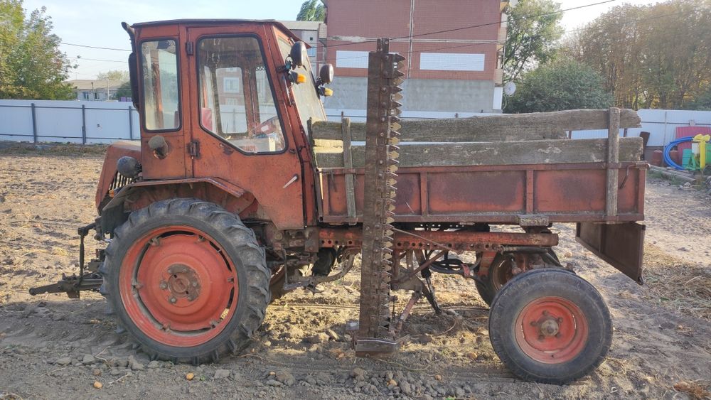 Трактор Т-16, в робочому стані