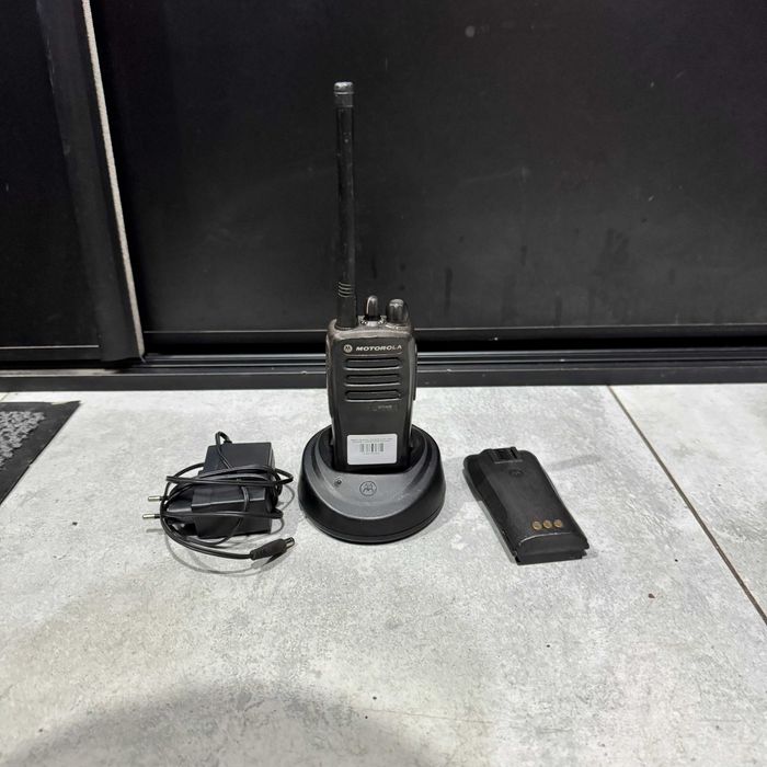 Krótkofalówka Motorola DP1400 + Stacja Ładująca+ Bateria | Używane |