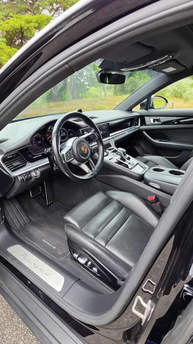 Porsche  Panamera  4 E-Hybrid