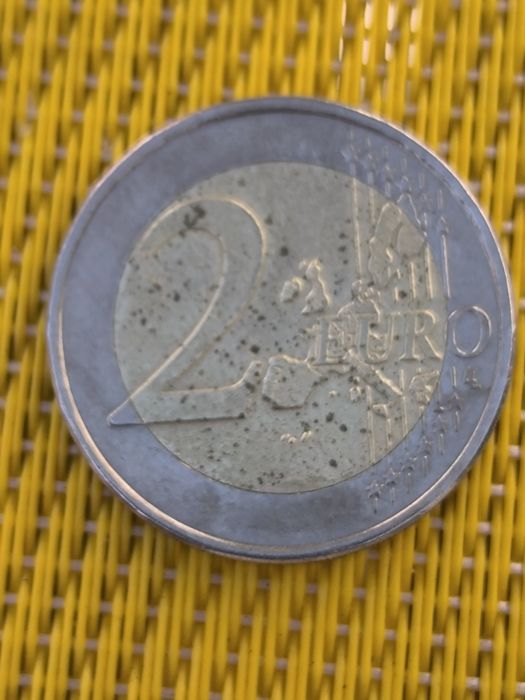 Moeda de 2 euros rara com S na estrela inferior
