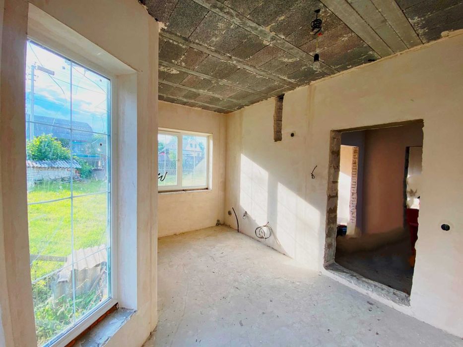 Будинок в центрі Макарова під ремонт, без комісії