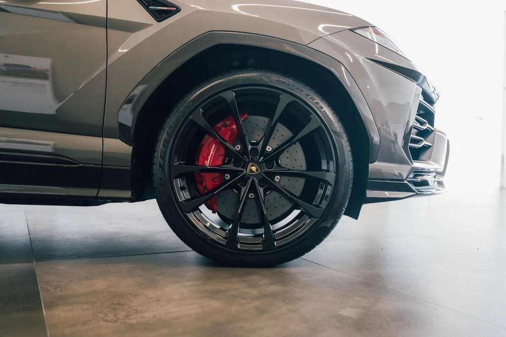 Lamborghini Urus 4.0 V8532554698384353287