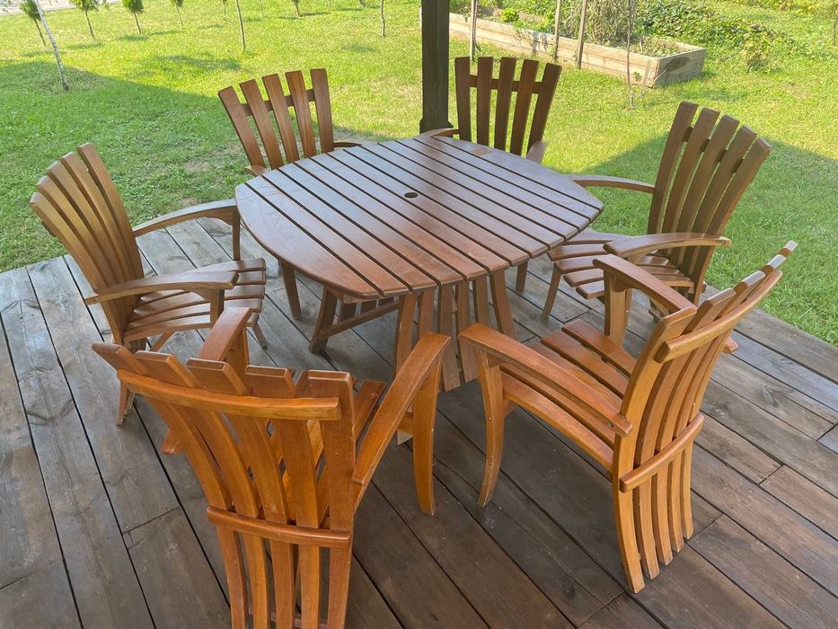 Набір садових меблів стіл і стільці