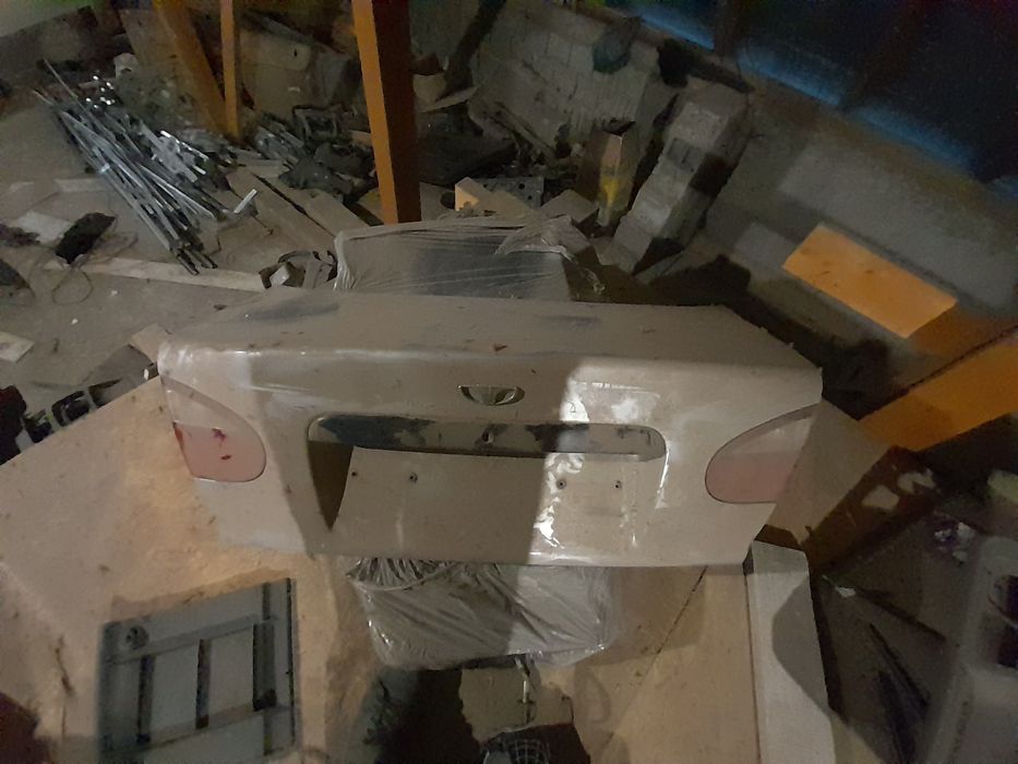 Кришка багажника