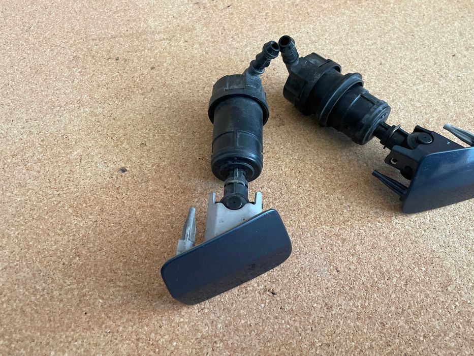 Opel Zafira B Lift 08-12 Spryskiwacz Dysza Reflektora Xenon Lewy Prawy