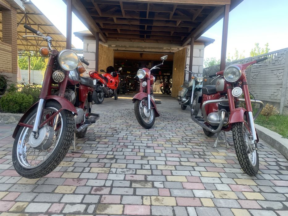 Продаж мотоциклів