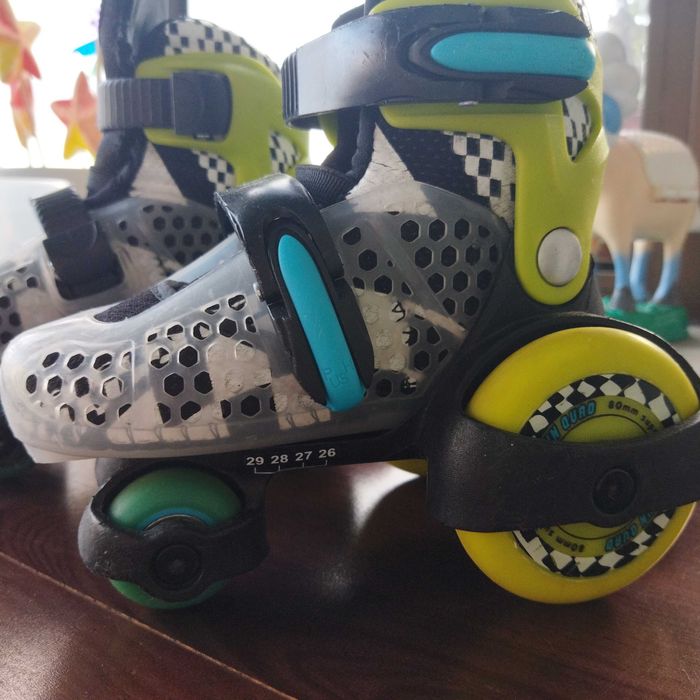 Patins Criança (Tamanho regulável do 26 ao 29)