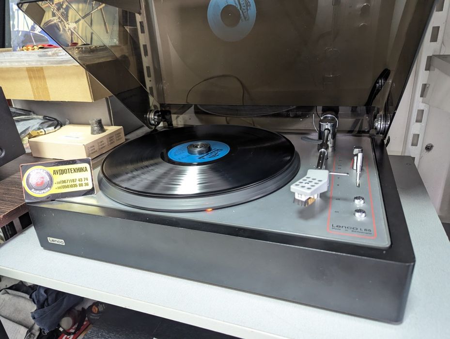 Lenco L-85. Проигрыватель винила. Вес 10 кг. Швейцария