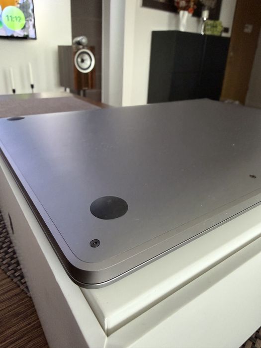 MacBook Pro 2023 M2 touch bar stan idealny Bydgoszcz