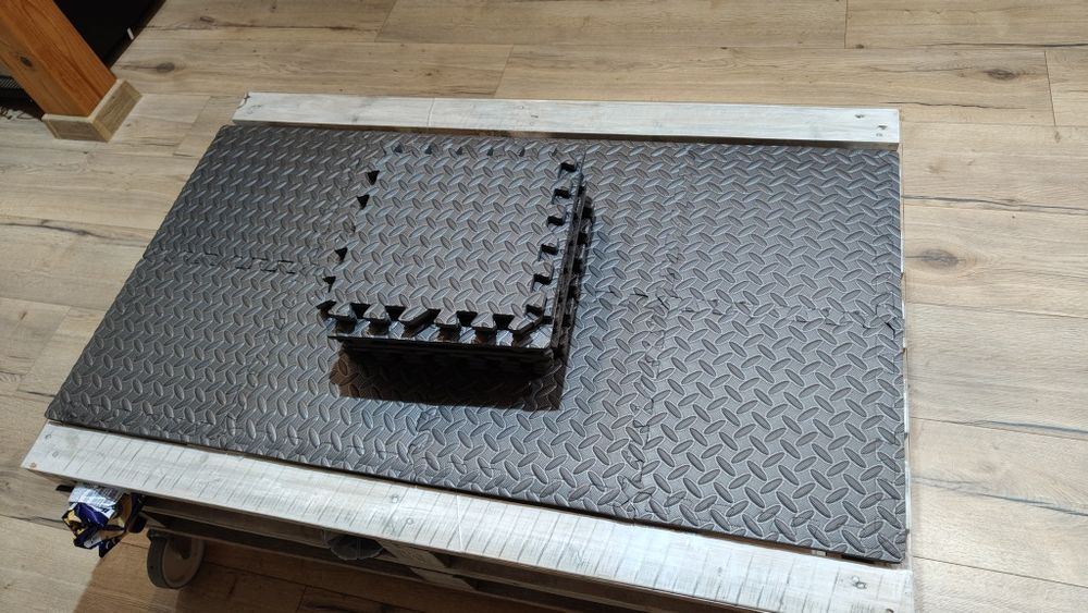 Maty do ćwiczeń puzzle pod sprzęt do ćwiczeń bieżnię ławkę