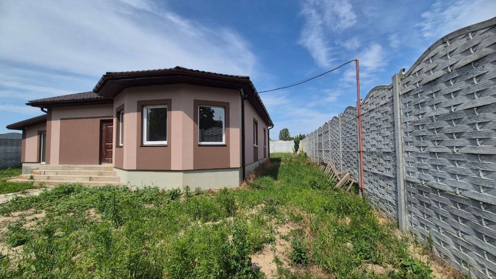 Великий будинок у Немішаєвому під чистову