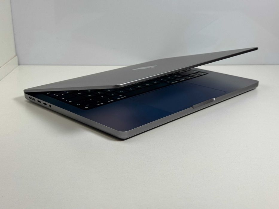 Apple MacBook Pro 14 2021 M1 Pro 16GB RAM 512GB SSD Super Stan