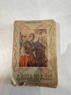 Livro - A Rosa Do Adro