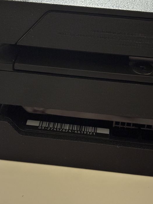 PlayStation 4 Pro 1TB z padem + gra gratis