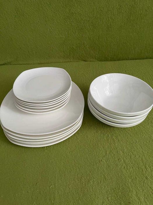 Обідні порцелянові тарілки Wilmax