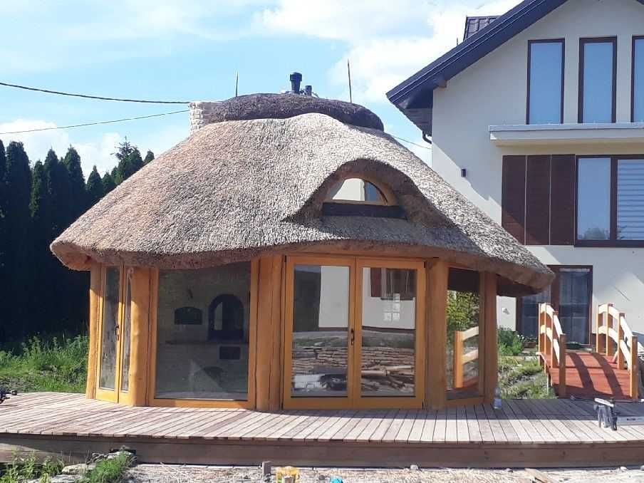 Altana biesiadna, kryta strzechą-PERKOZ