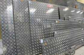 Алюмінієві рифленні листи товщиною від 1 мм до 4 мм