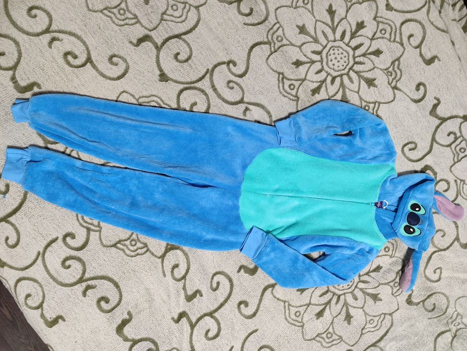 Плюшевая пижама,Стич 6-8 лет