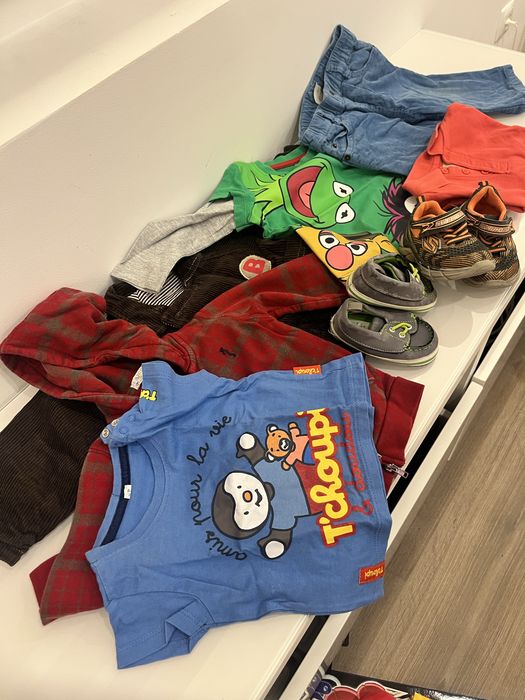 Conjunto diverso roupa de bebé (6-9 meses)