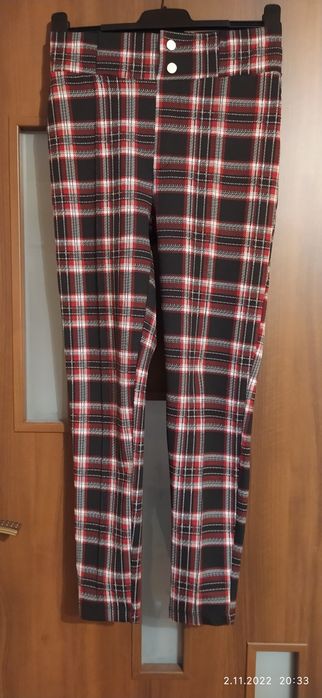 Eleganckie spodnie Bershka