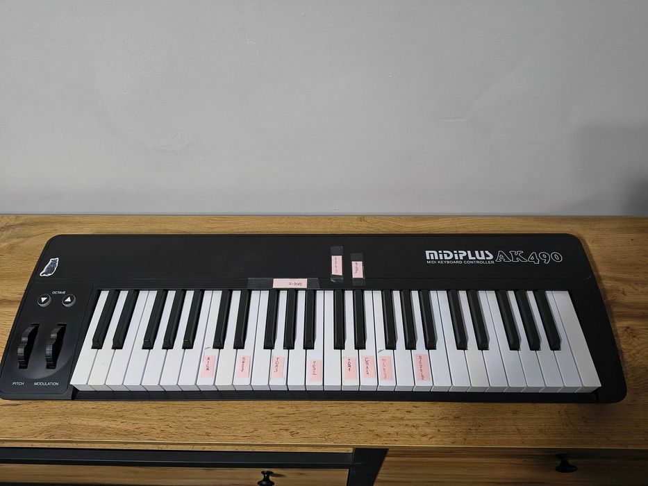 Klawiatura sterująca MIDI AK490
