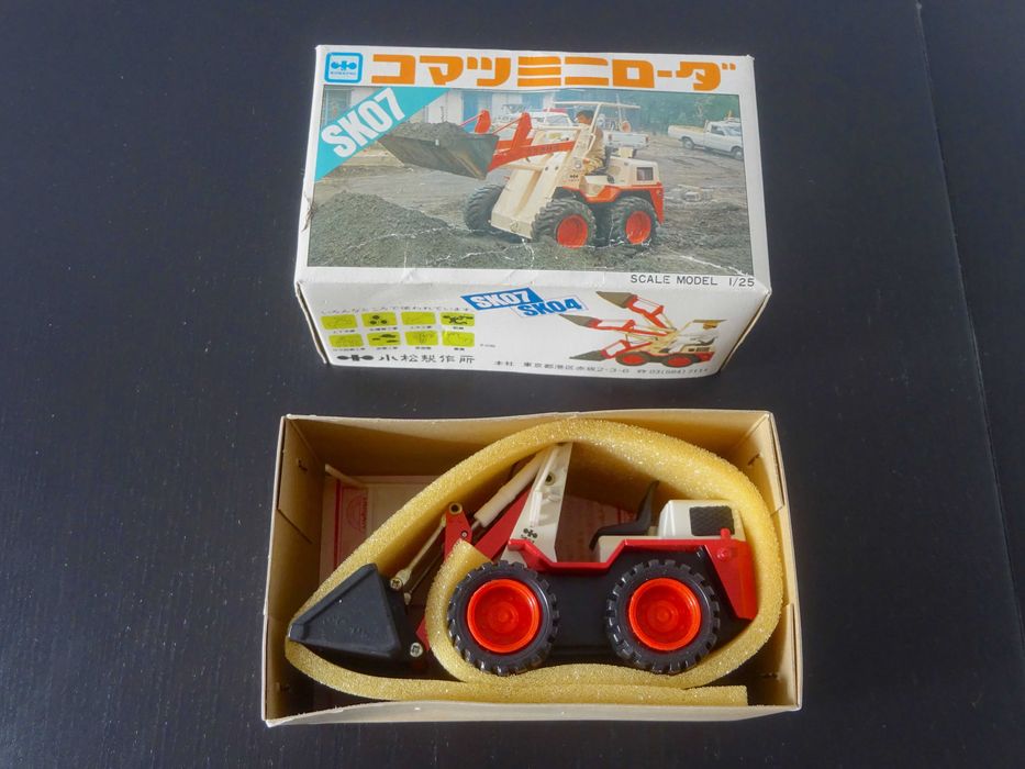 1:25 Diapet Komatsu SK07 Mini-Carregadora