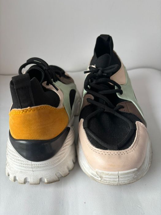 Sapatilhas coloridas