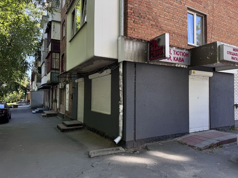Фасадне приміщення по проспекту миру, можливло під магазин
