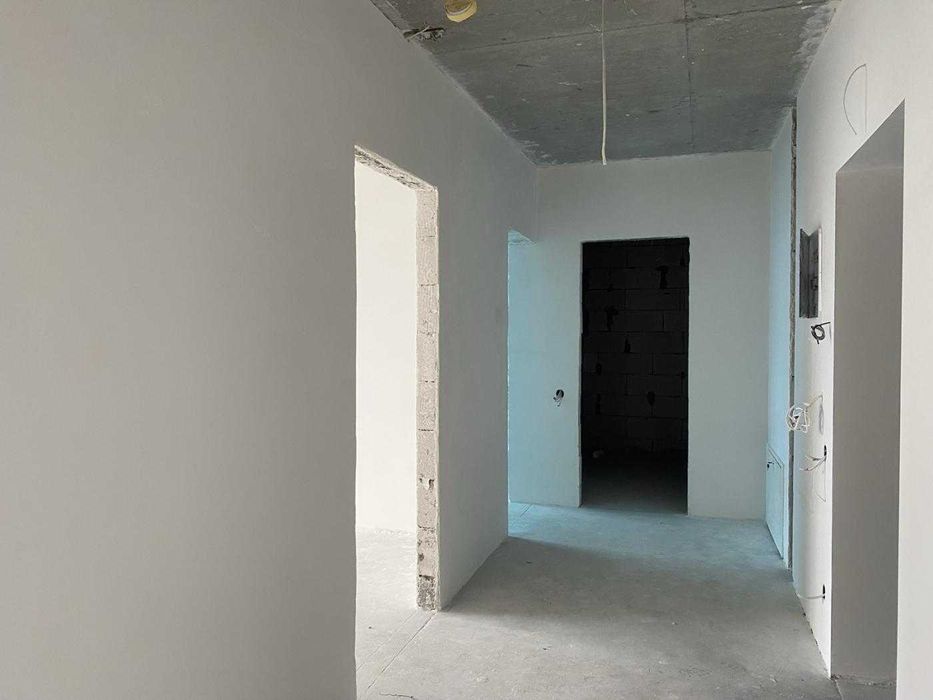 Простора двокімнатна квартира з наповненням (ремонтом)на Незалежності