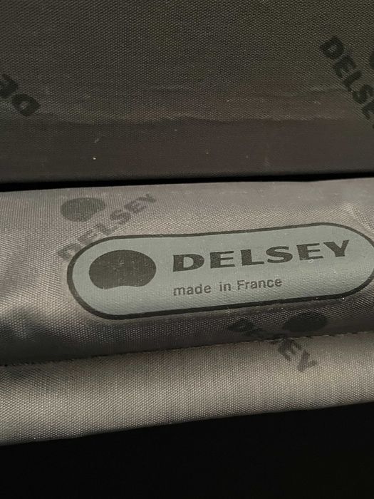 Mala de Viagem DELSEY Rígida com Fecho de Combinação – Made in France