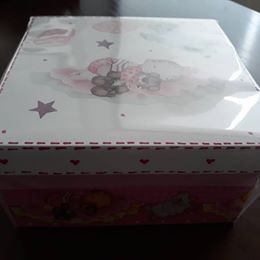 Caixa em madeira pintada, nova