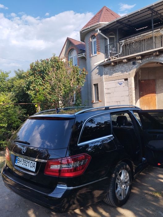 Продам срочно автомобиль