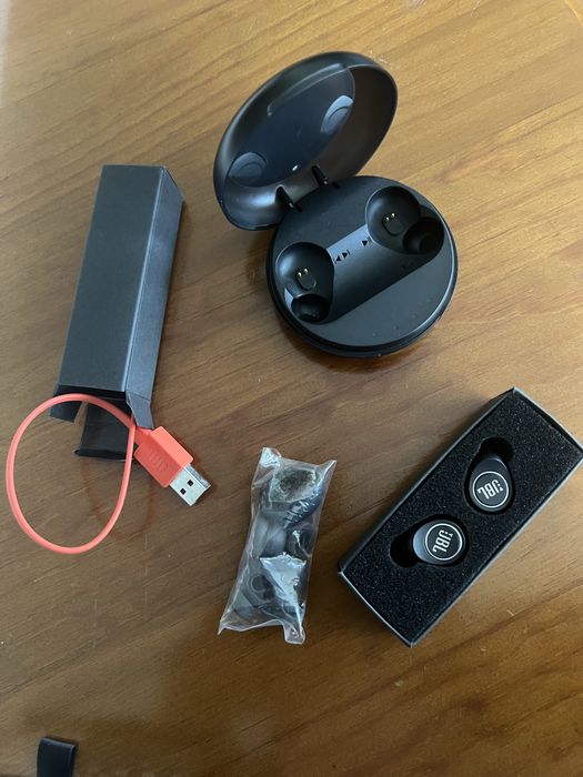 Auriculares JBL Bluetooth JBL Free X - preto