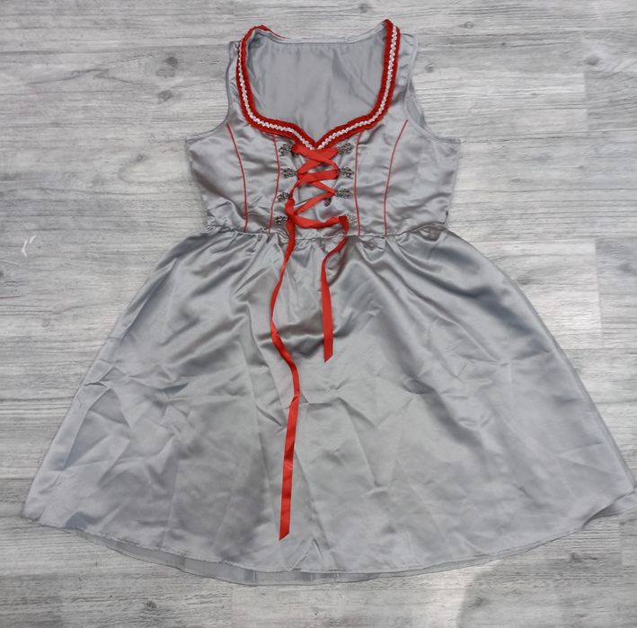 Sukienka bawarska dirndl