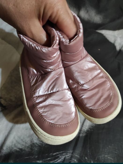 Чобітки  на дівчинку zara.