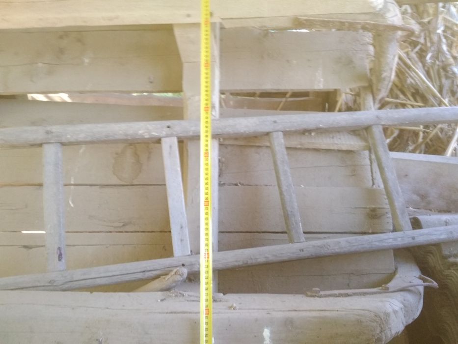 Дерев'яні сані до коня