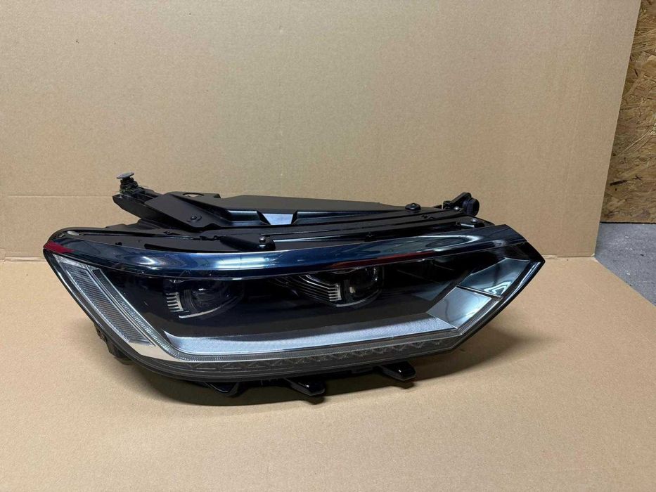 Lampa prawa przednia Volkswagen Passat B8 3G0 przed lift full led 082c