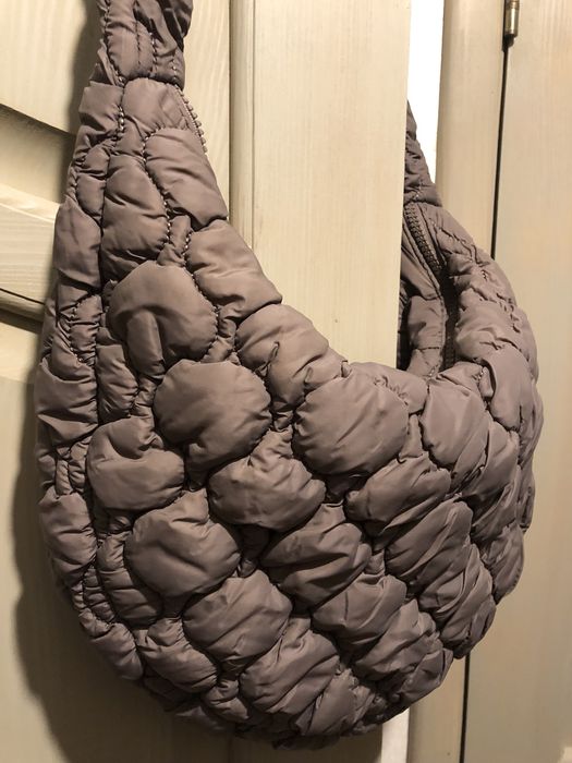 Сумка стьобана через плече