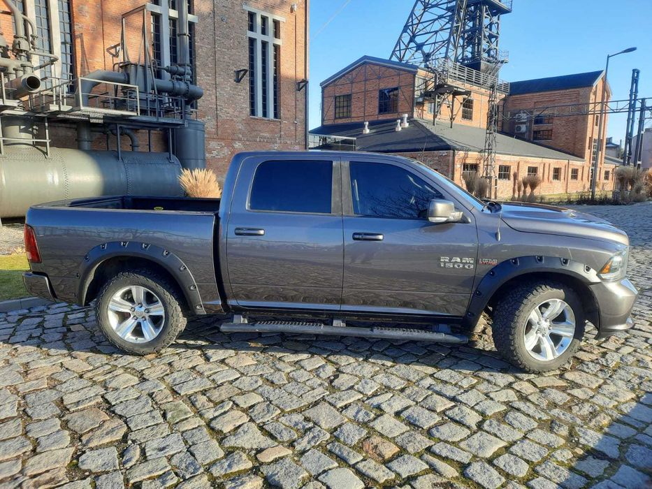 Dodge Ram Sport skóra 4x4 zamiana na motocykl wchodzi w grę
