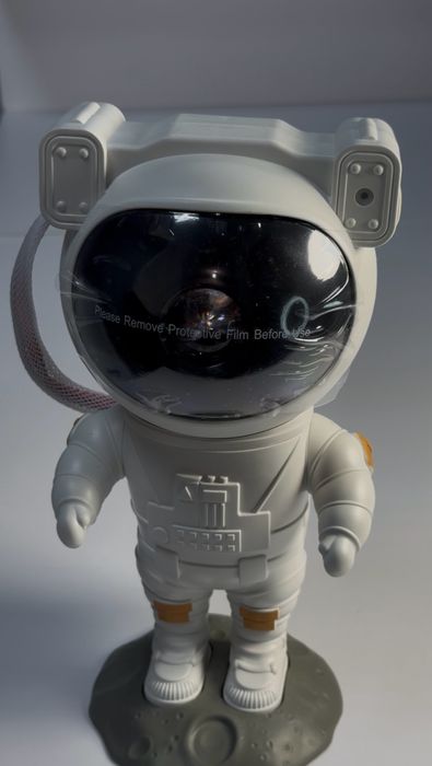 Астронавт-проектор зоряного неба