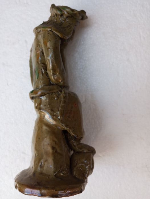 Chrystus Frasobliwy z gliny wypalany - 20 cm