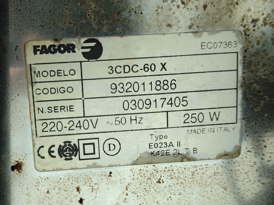 Placa vitrocerâmica com exaustor Fagor usadas, a funcionar perfeitamente